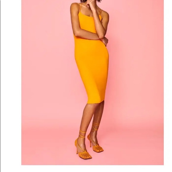 Babaton Lautner contour dress - Picture 4 of 7